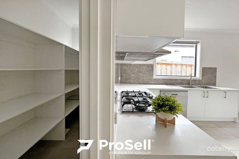 Property photo of 8 Richford Street Tarneit VIC 3029