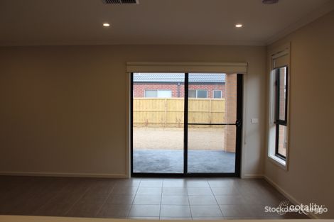 Property photo of 7 Taworri Crescent Werribee VIC 3030