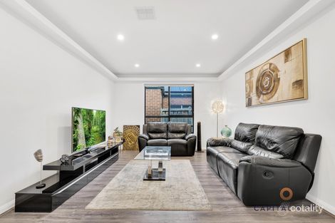 Property photo of 4 Roseneath Way Mickleham VIC 3064
