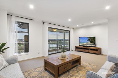 Property photo of 20 Waterways Drive Cranbourne North VIC 3977