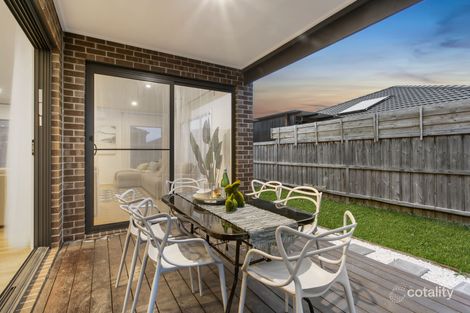 Property photo of 20 Waterways Drive Cranbourne North VIC 3977