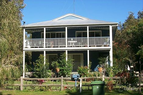 Property photo of 81 Lake Weyba Drive Noosaville QLD 4566