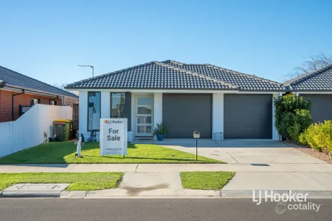 15a Haylock Dr, Paynesville, VIC 3880