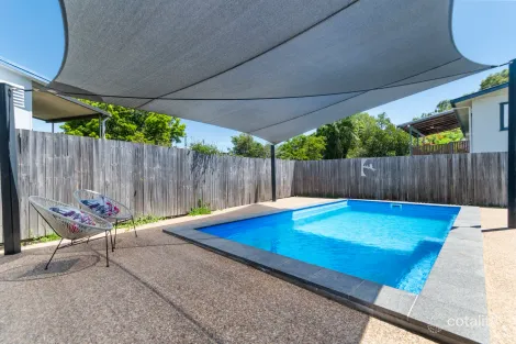 Property photo of 17 Laburnum Street Cranbrook QLD 4814