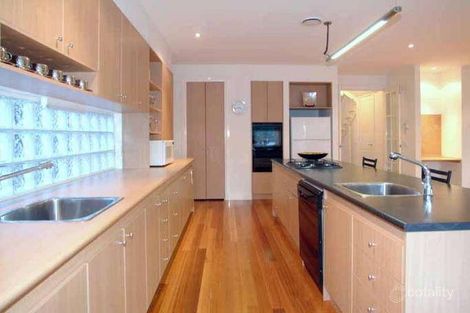 Property photo of 60 Ludbrook Avenue Caulfield South VIC 3162