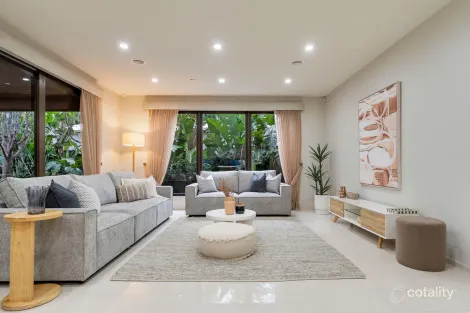 Property photo of 18 Vantage Boulevard Craigieburn VIC 3064