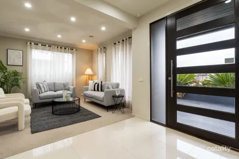 Property photo of 18 Vantage Boulevard Craigieburn VIC 3064
