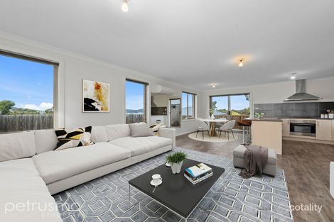 Property photo of 2/5 Emmaline Court Rokeby TAS 7019