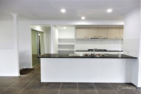 Property photo of 23 Solar Circuit Spring Mountain QLD 4300