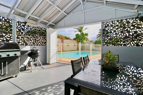 Property photo of 12 Meadow Court Cooloongup WA 6168