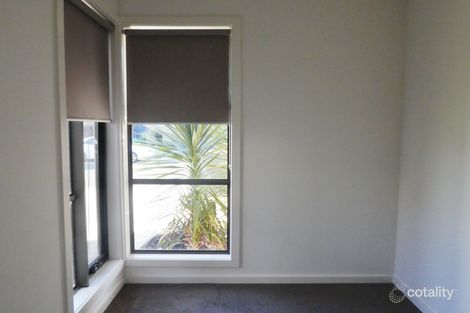 Property photo of 12 Kosciuszko Circuit Clyde VIC 3978