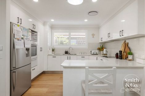 Property photo of 4 Gladiolus Court Hollywell QLD 4216