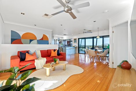 Property photo of 3 Hayles Close Mooroobool QLD 4870