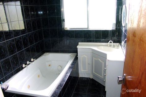 Property photo of 12 Castella Court Meadow Heights VIC 3048