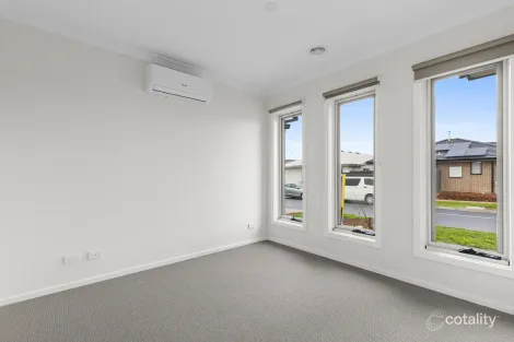Property photo of 13 Tuff Street Werribee VIC 3030