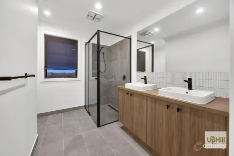 Property photo of 2 Karula Circuit Clyde VIC 3978