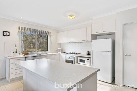 Property photo of 15 Tamarind Close Keysborough VIC 3173