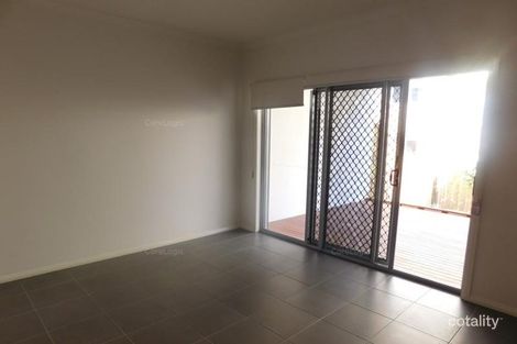 Property photo of 10/37 Azure Way Hope Island QLD 4212