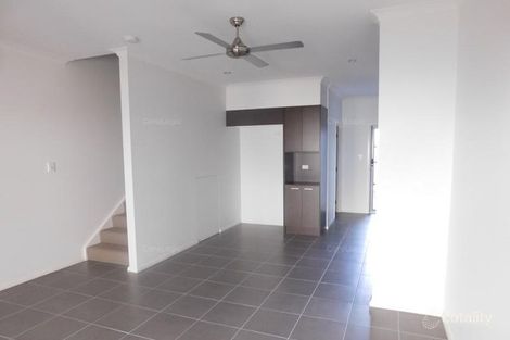 Property photo of 10/37 Azure Way Hope Island QLD 4212