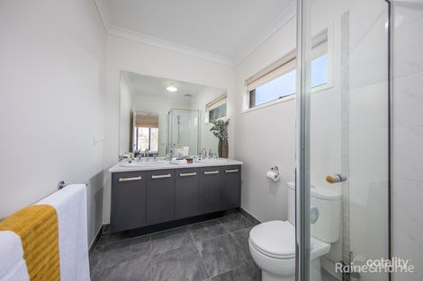 Property photo of 4 Flora Grove Kurunjang VIC 3337