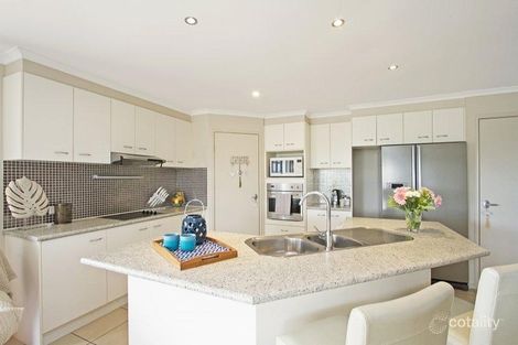 Property photo of 6 McLachlan Avenue Mudgeeraba QLD 4213