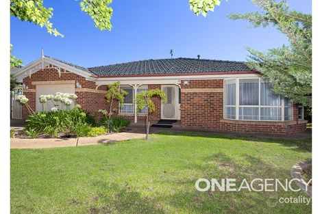 1/9 Lachlan Pl, Tatton, NSW 2650