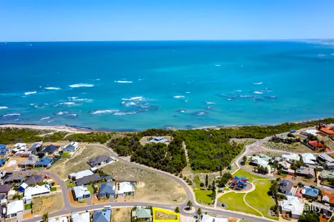 155 Glenfield Beach Dr, Glenfield, WA 6532