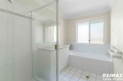 Property photo of 16 Tamborine Place Forest Lake QLD 4078