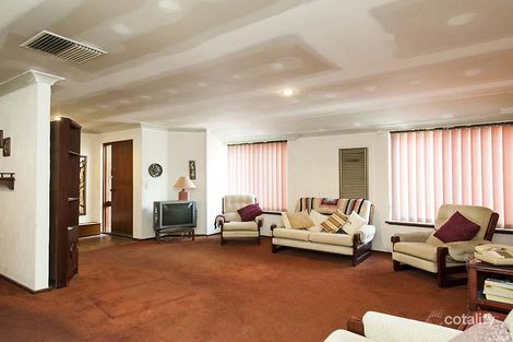 Property photo of 11 Pepper Close Ballajura WA 6066