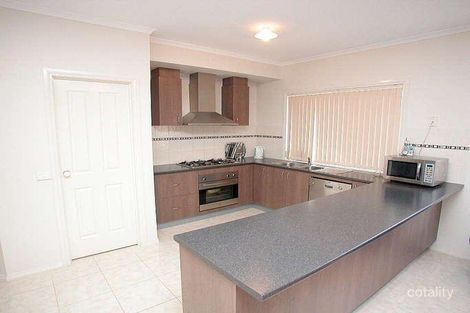 Property photo of 15 Lauderdale Drive Craigieburn VIC 3064