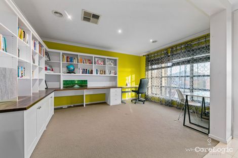 Property photo of 16 Forest Glade Way Caroline Springs VIC 3023