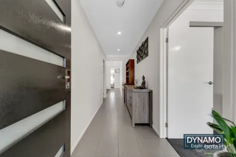 Property photo of 50 Pine Park Drive Wollert VIC 3750