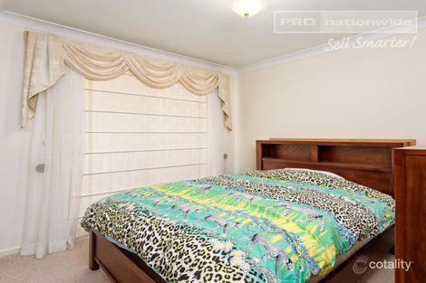 Property photo of 1 Girraween Mews Glenfield Park NSW 2650