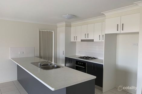 5 Bruce Baker Cres, Crestmead, QLD 4132