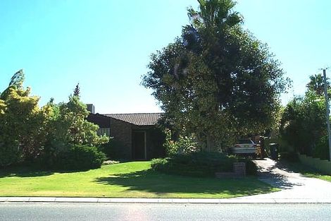 Property photo of 19 Leander Street Beldon WA 6027