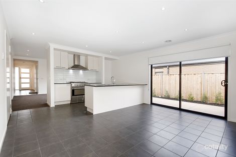 Property photo of 11 Valda Way Werribee VIC 3030