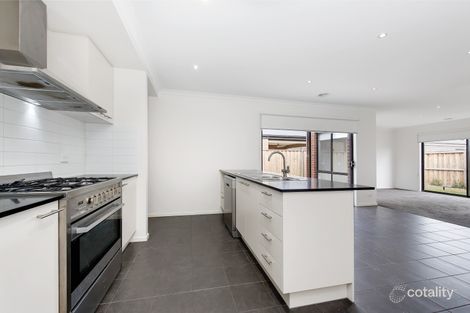 Property photo of 11 Valda Way Werribee VIC 3030