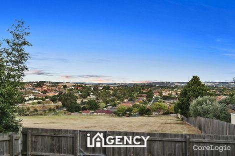 Property photo of 17/5 Piney Ridge Endeavour Hills VIC 3802