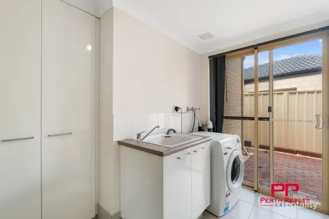 Property photo of 30D Hartfield Way Westminster WA 6061