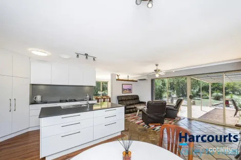 12 Chianina Pl, Lower Chittering, WA 6084