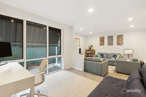 Property photo of 6B Barlow Place Carine WA 6020