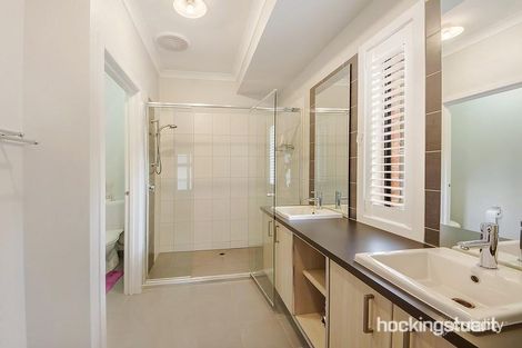 Property photo of 26 Kororoit Approach Caroline Springs VIC 3023