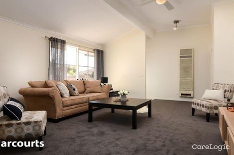 Property photo of 10 Sandfield Drive Carrum Downs VIC 3201