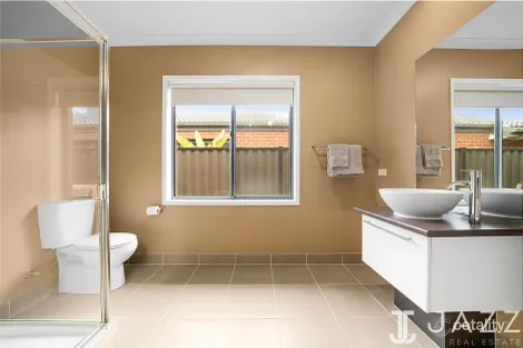 Property photo of 11 Sincere Drive Point Cook VIC 3030