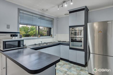 Property photo of 34 Chelmsford Way Melton West VIC 3337