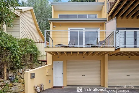 Property photo of 13 Tevlin Place Healesville VIC 3777