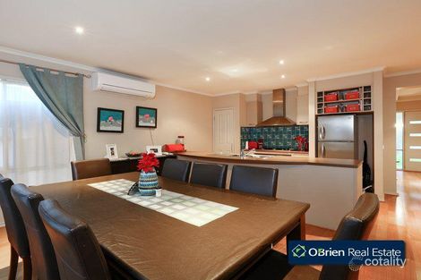 Property photo of 4 Tabak Court Berwick VIC 3806
