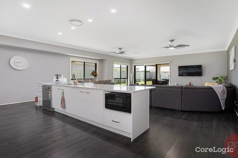 Property photo of 12 Stayard Drive Largs NSW 2320