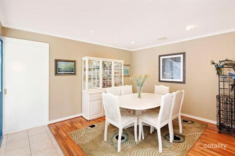 Property photo of 6 Beech Place Jerrabomberra NSW 2619