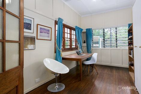 Property photo of 2 Ashby Street Fairfield QLD 4103